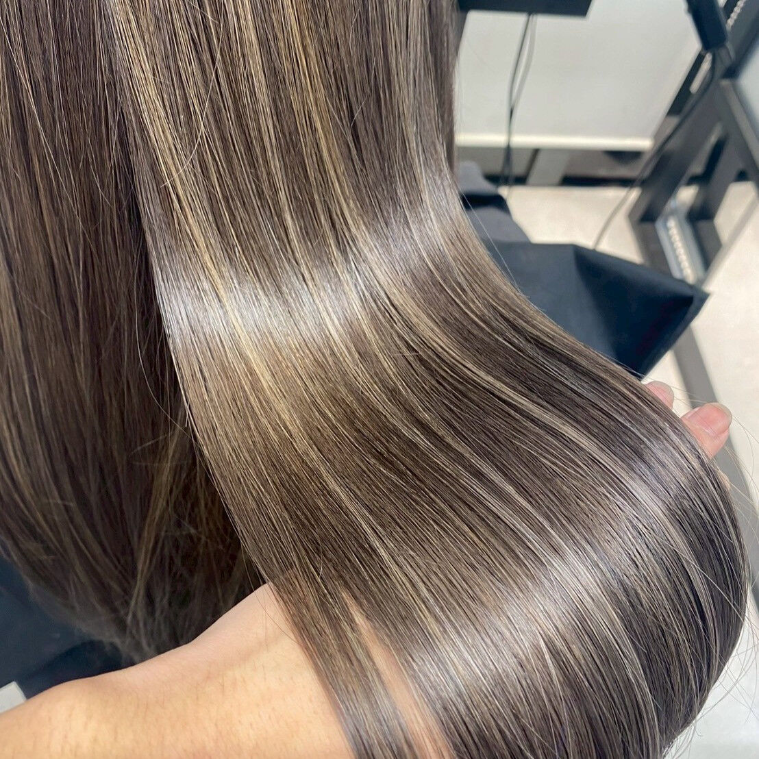 新しいヘアスタイルや色に挑戦したい方におすすめのメニューをご