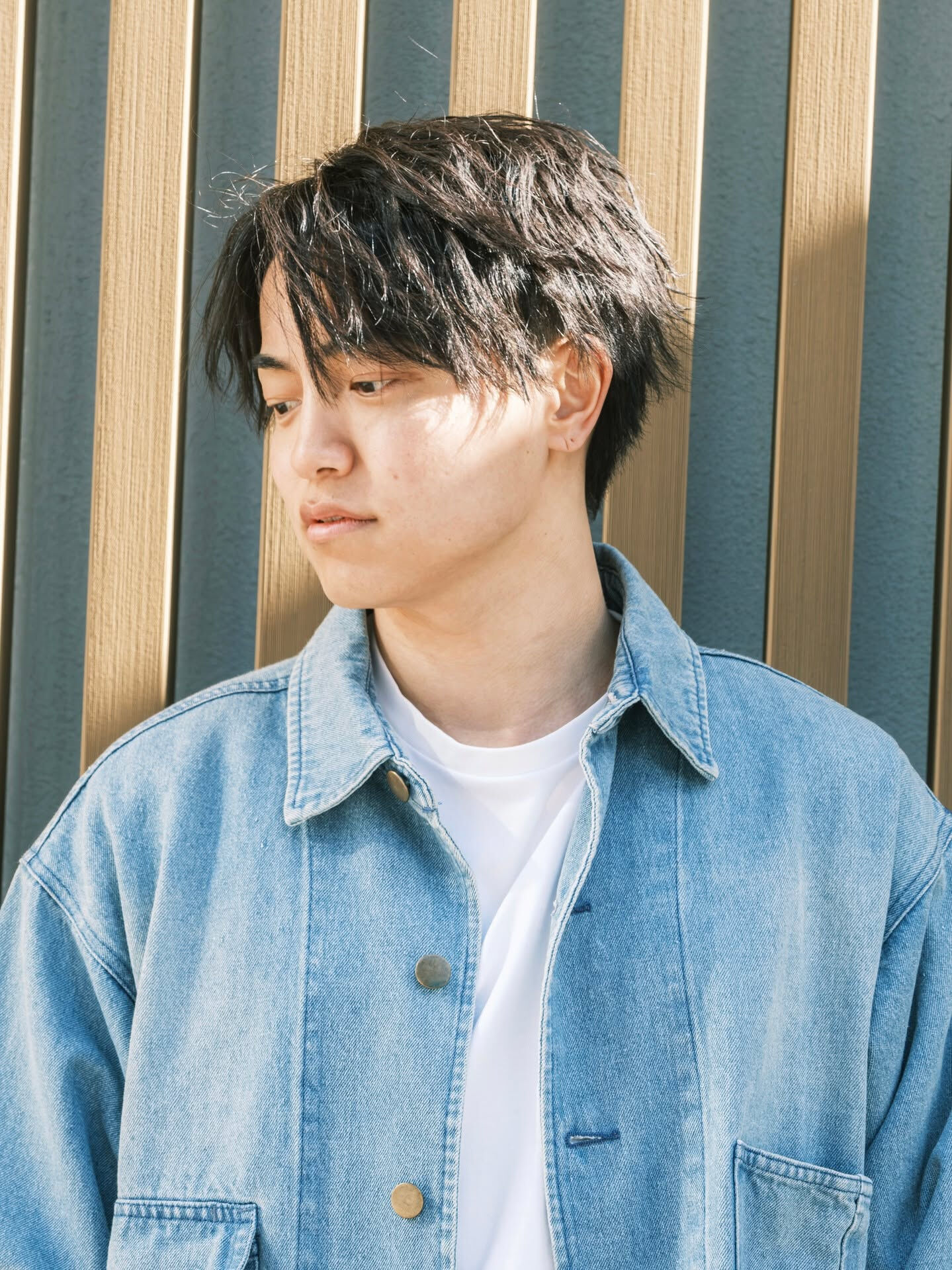 男性の髪型は、個々のライフスタイルや好みによってさまざまです