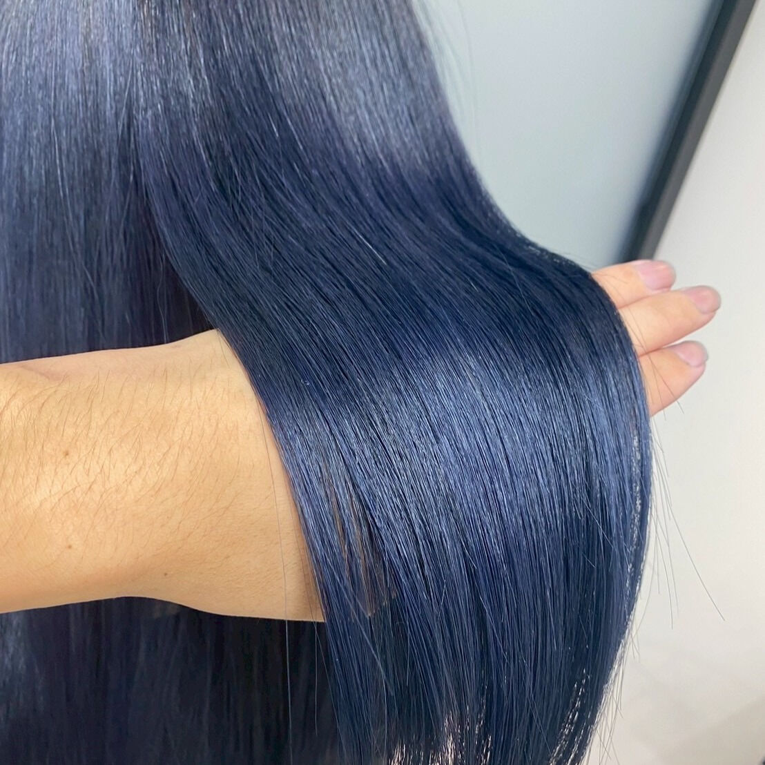 美容院でのカットは、ただの髪型を変える行為以上のものです