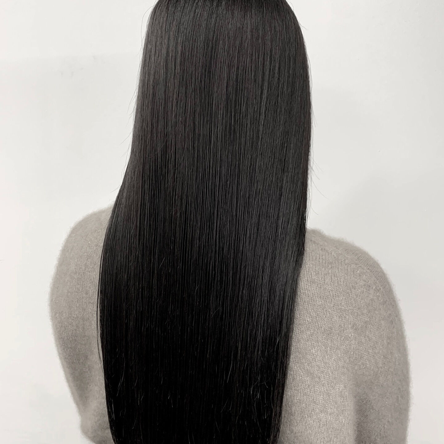 秋の訪れとともに、ヘアスタイルを一新したいと考えている方も多
