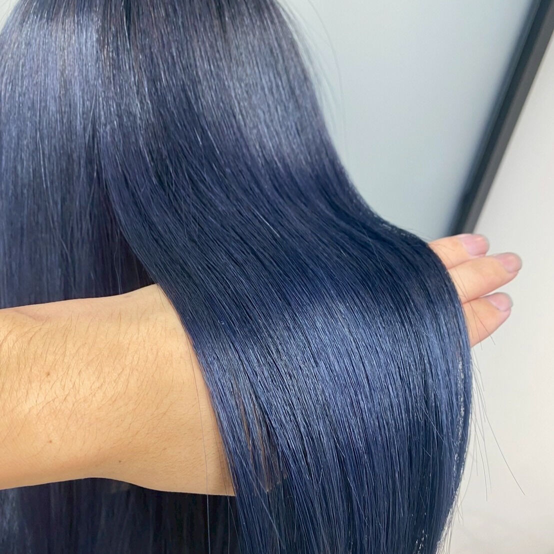 美容院での予約がある日に寝坊してしまったら、その対処法として
