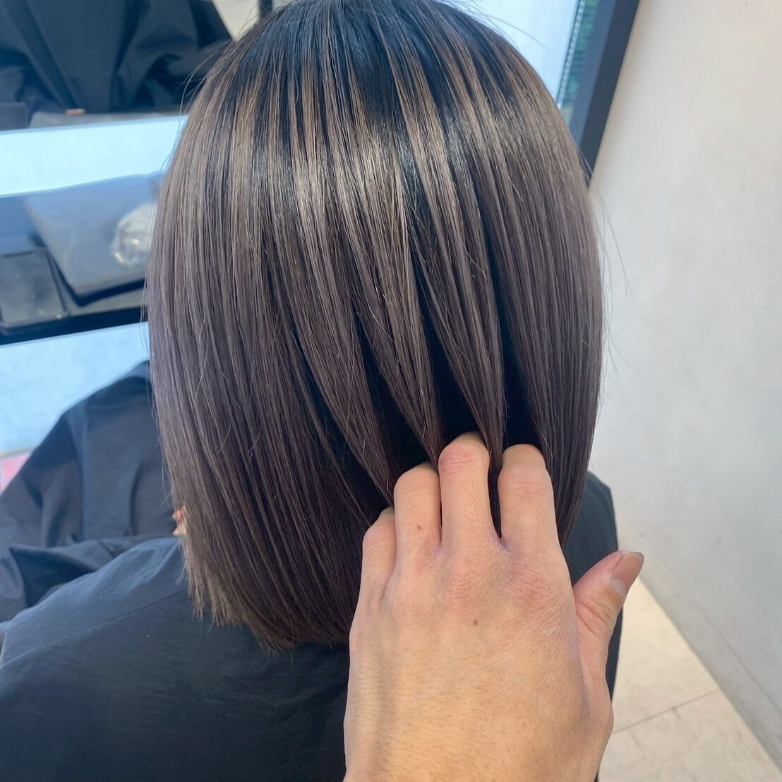 艶やかで美しい髪を手に入れるためのキーポイントは、適切なトリ