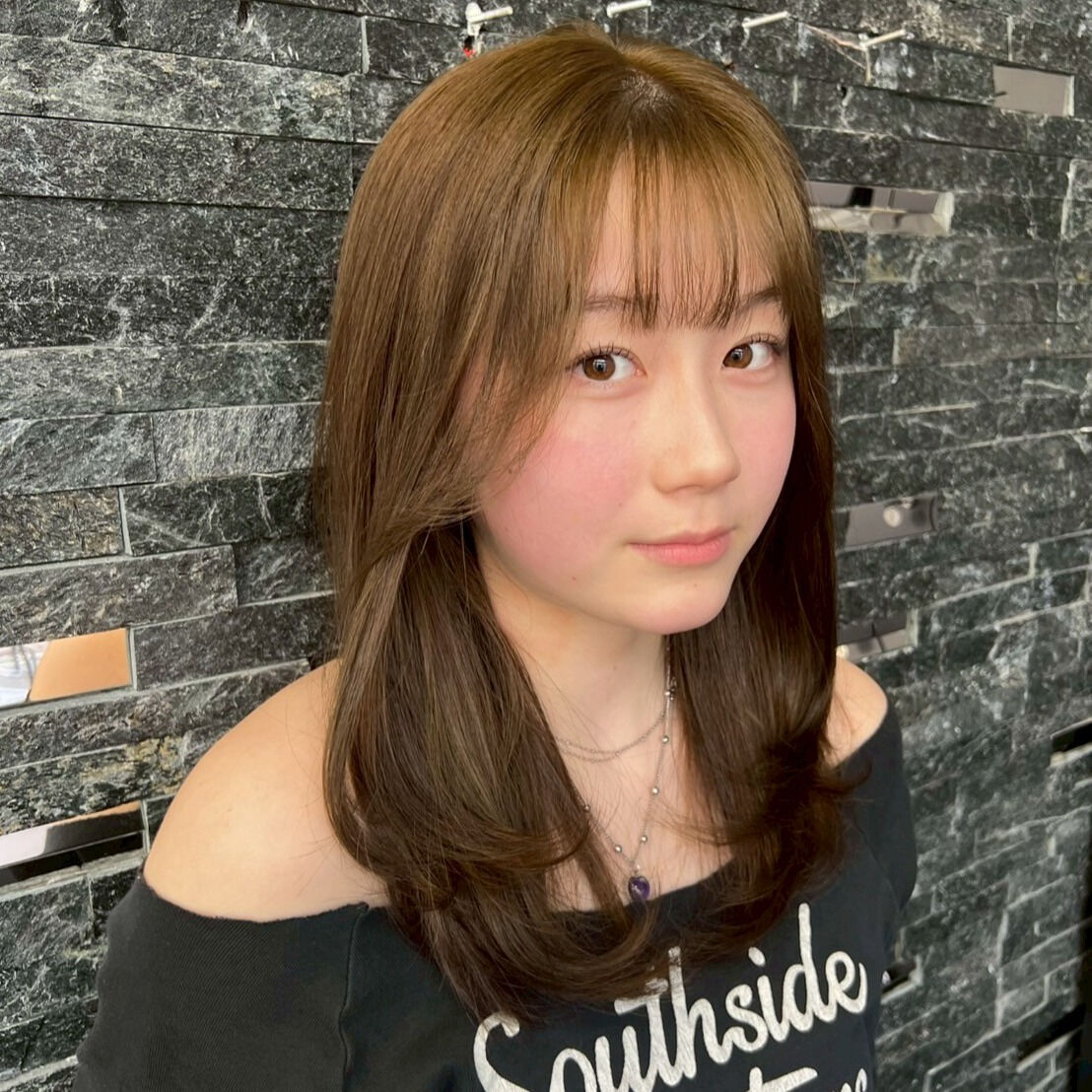 レイヤーカットは、髪のボリュームや動きを美しく表現するための