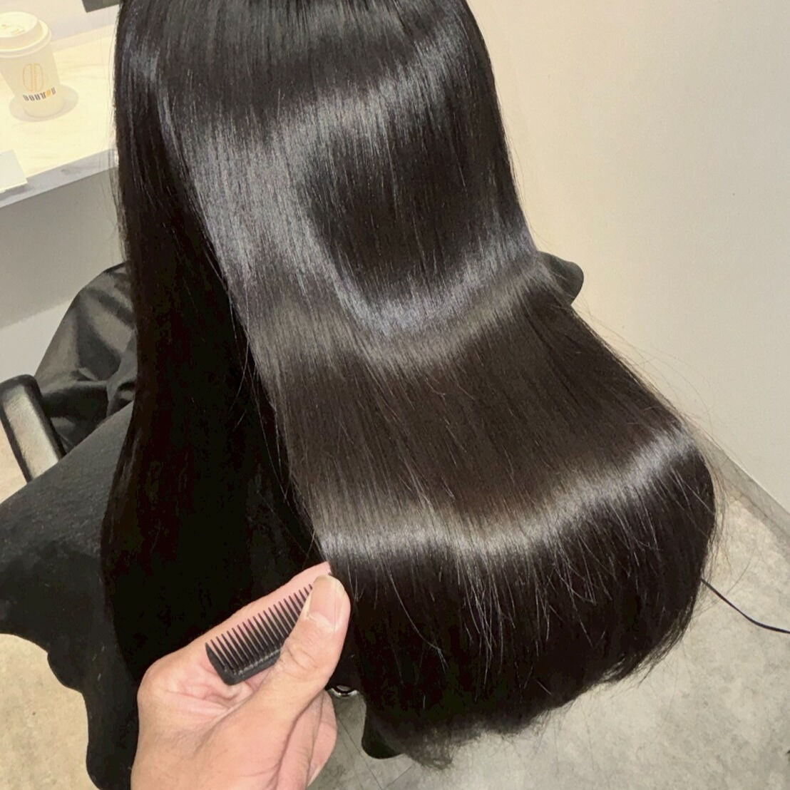 髪質改善酸性ストレートは、近年人気を集めているヘアケア技術の
